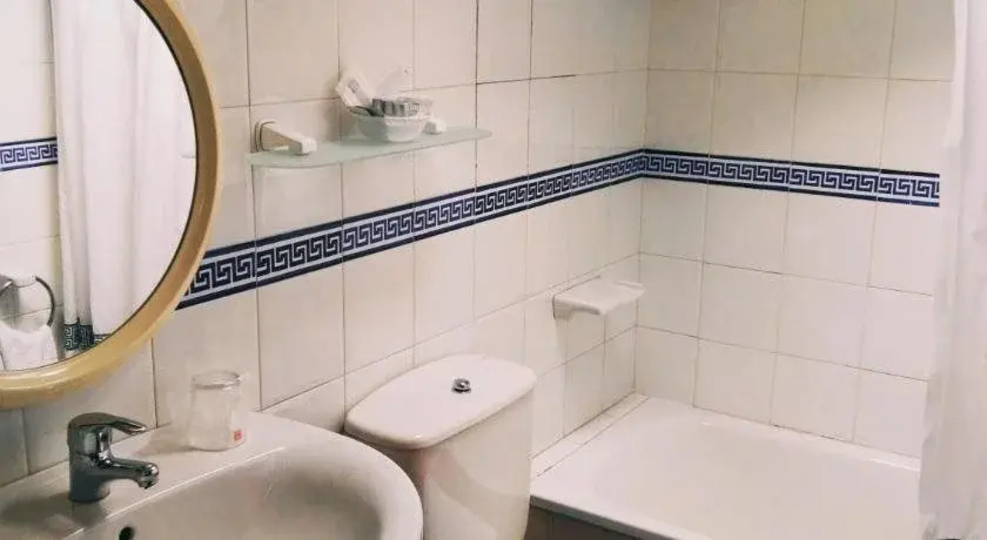 Hotel Apartamentos La Montañesa