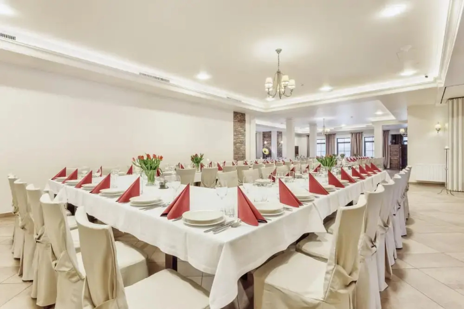 Hotel Modrzewiowy Dwór