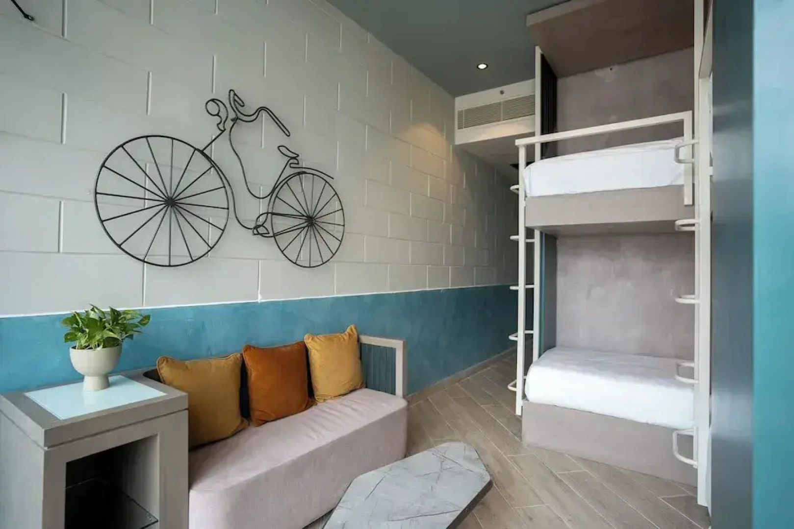 SeSaya Poshtel & Bistro - Colombo's Newest and Finest Poshtel Dorms and Rooms