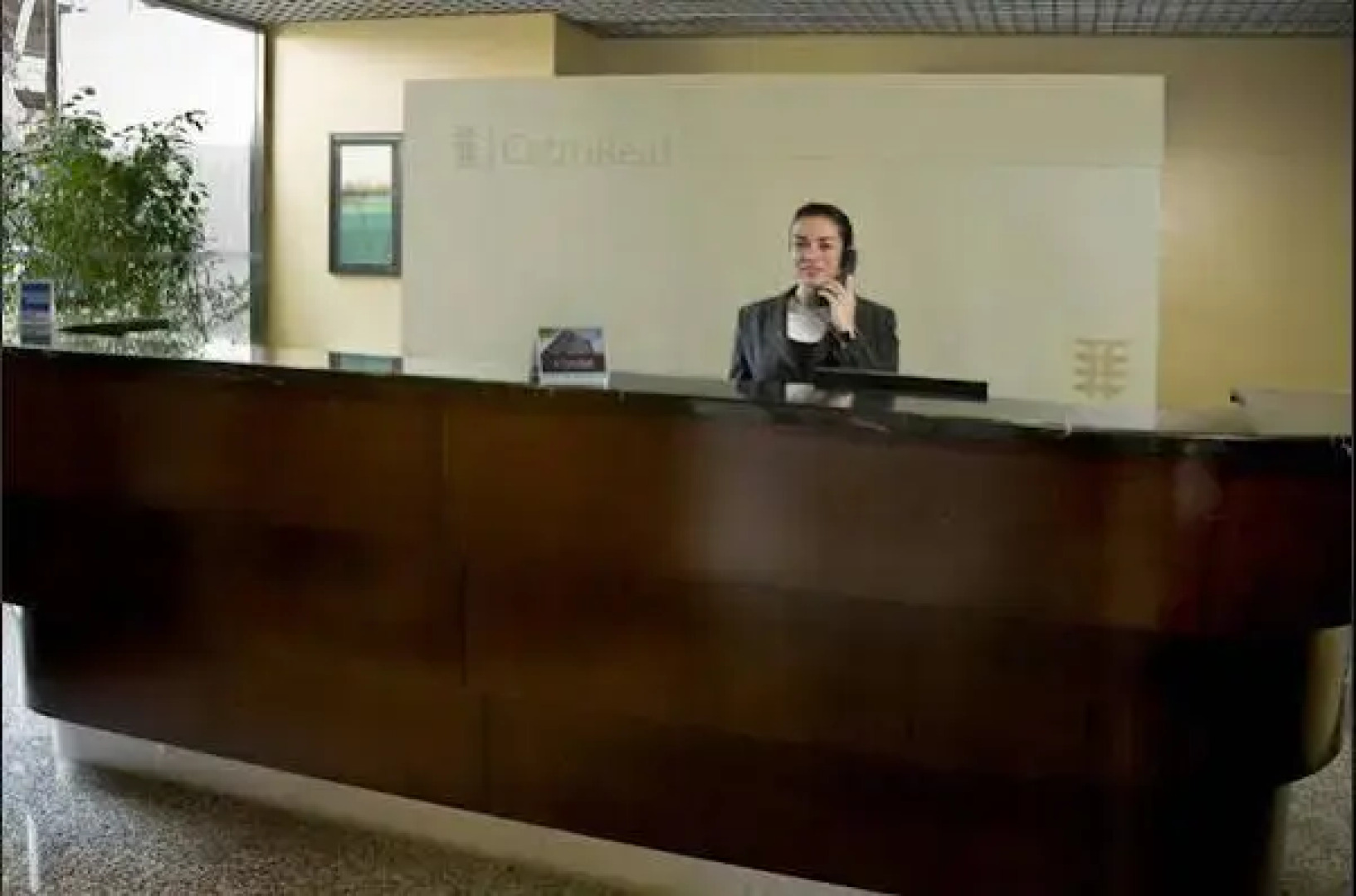 Cetro Real Condominium & Suites