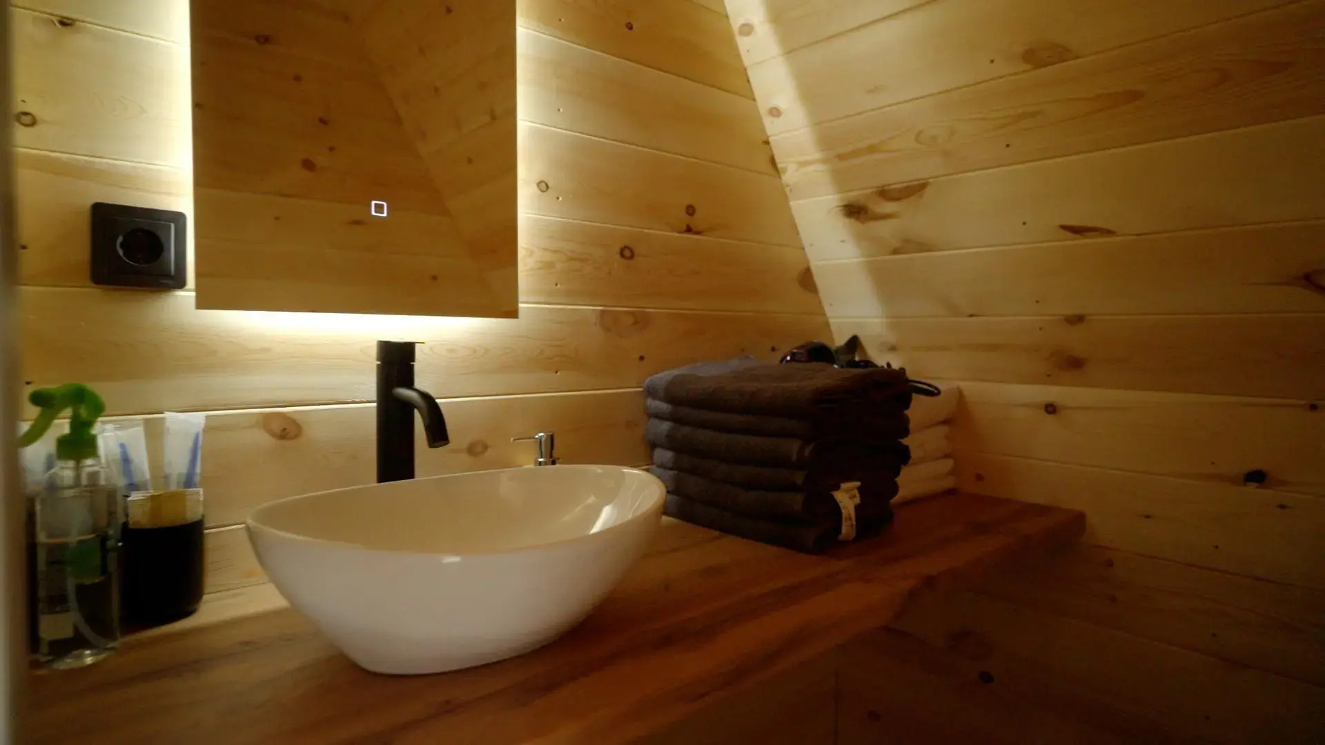 Остров 7 тополей