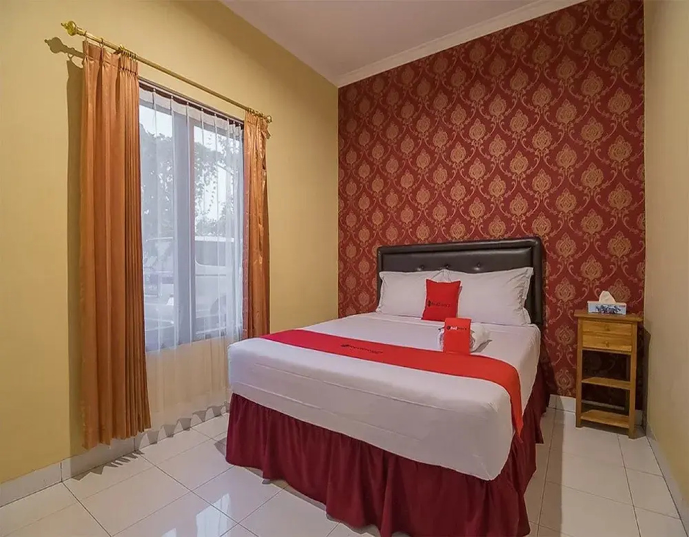 RedDoorz near Desa Wisata Kasongan