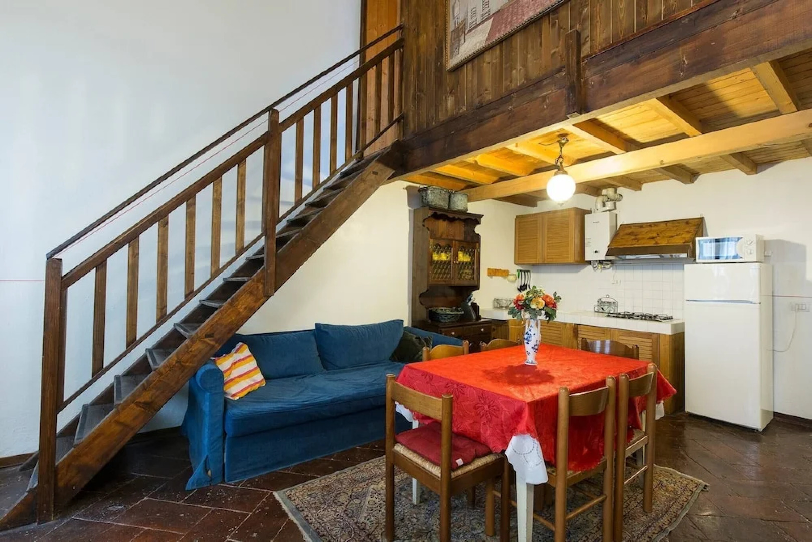 Four-room Apartment 15 Minutes From the Center of Milan