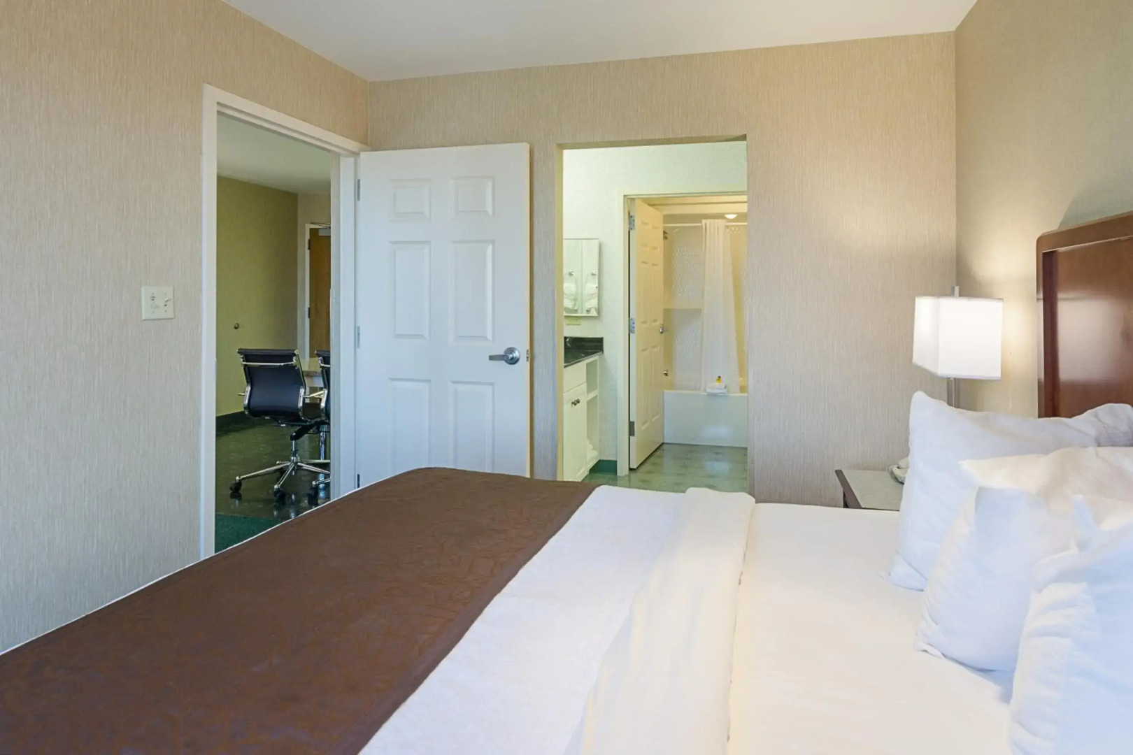 MainStay Suites Roanoke Airport