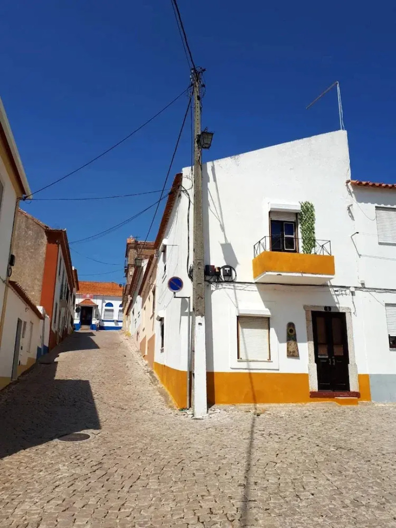 House With 2 Bedrooms in Santiago do Cacém, With Wonderful City View a
