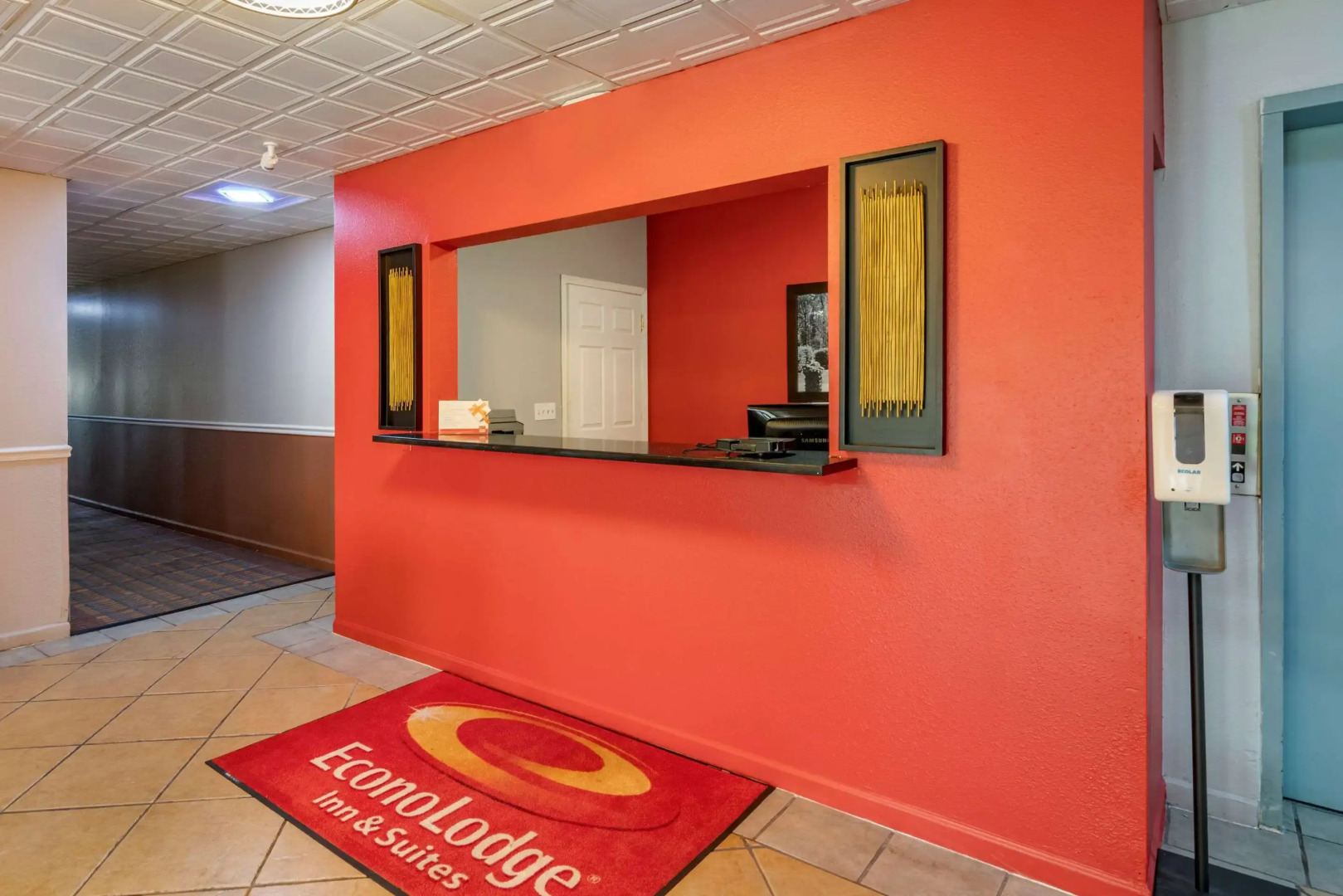 Econo Lodge & Suites Granite City