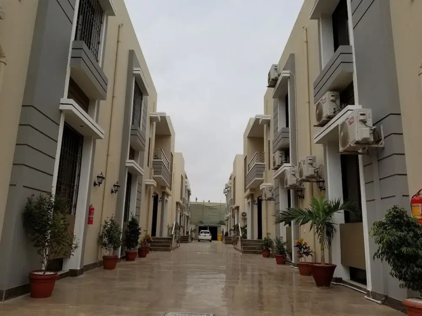 Zifan Hotel & Suites