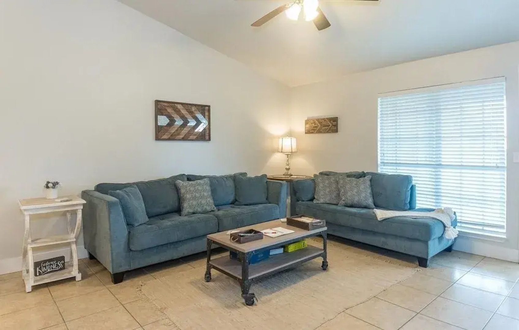 Fredericksburg Fun 3 Bedroom Apts by Redawning