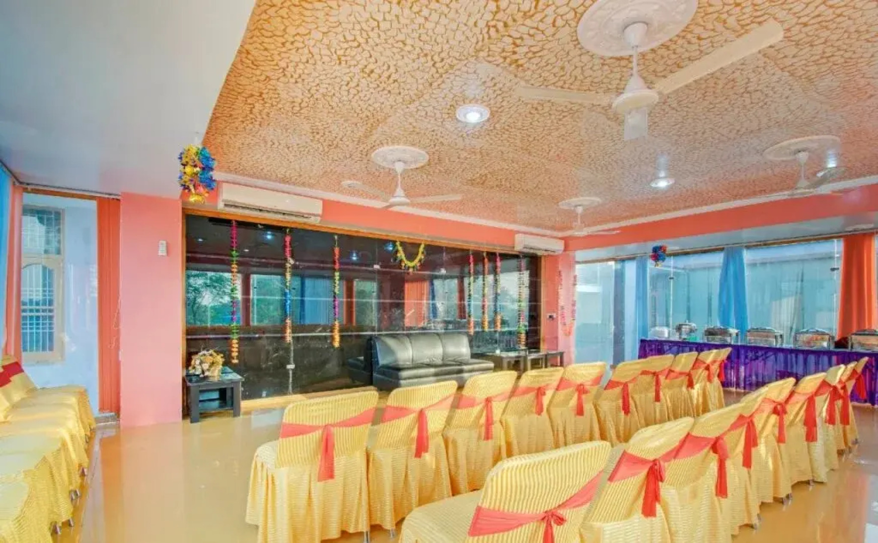 Hotel Ishant And Restaurant By OYO Rooms