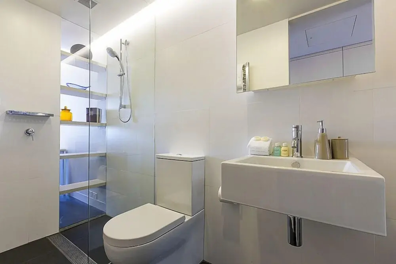 Accommodate Canberra - Nishi