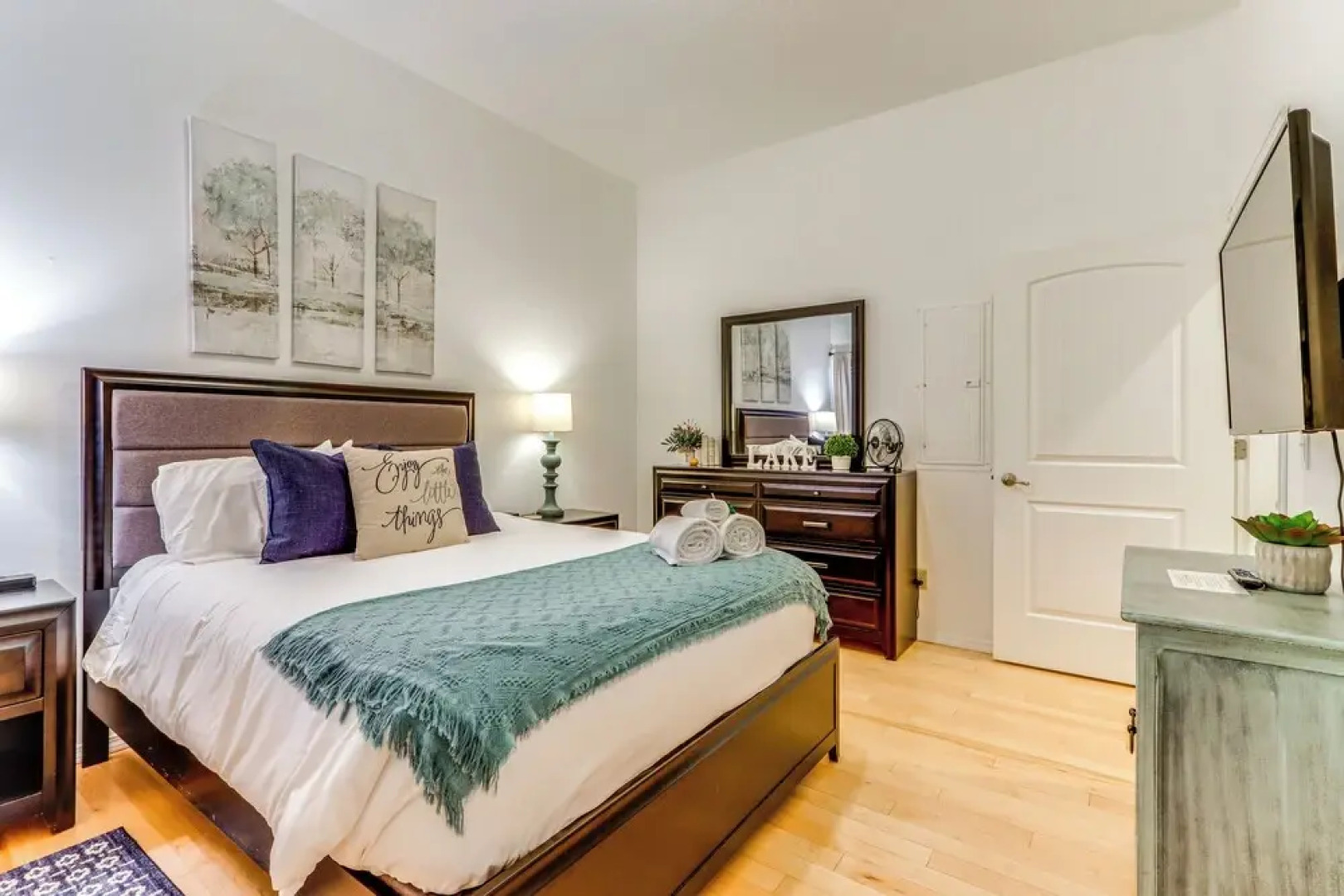 Walk Downtown: Modern 'coeur D'alene Getaway'