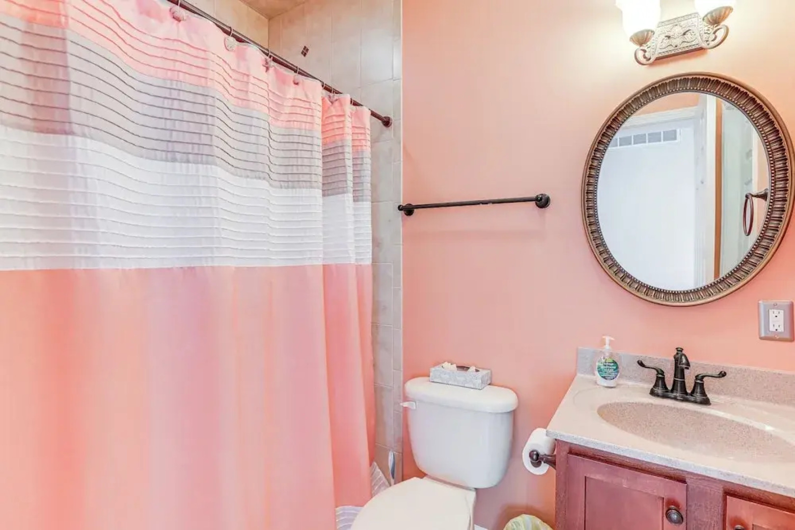 1 Mi to Jenkinson's Boardwalk: Family Gem w/ Grill