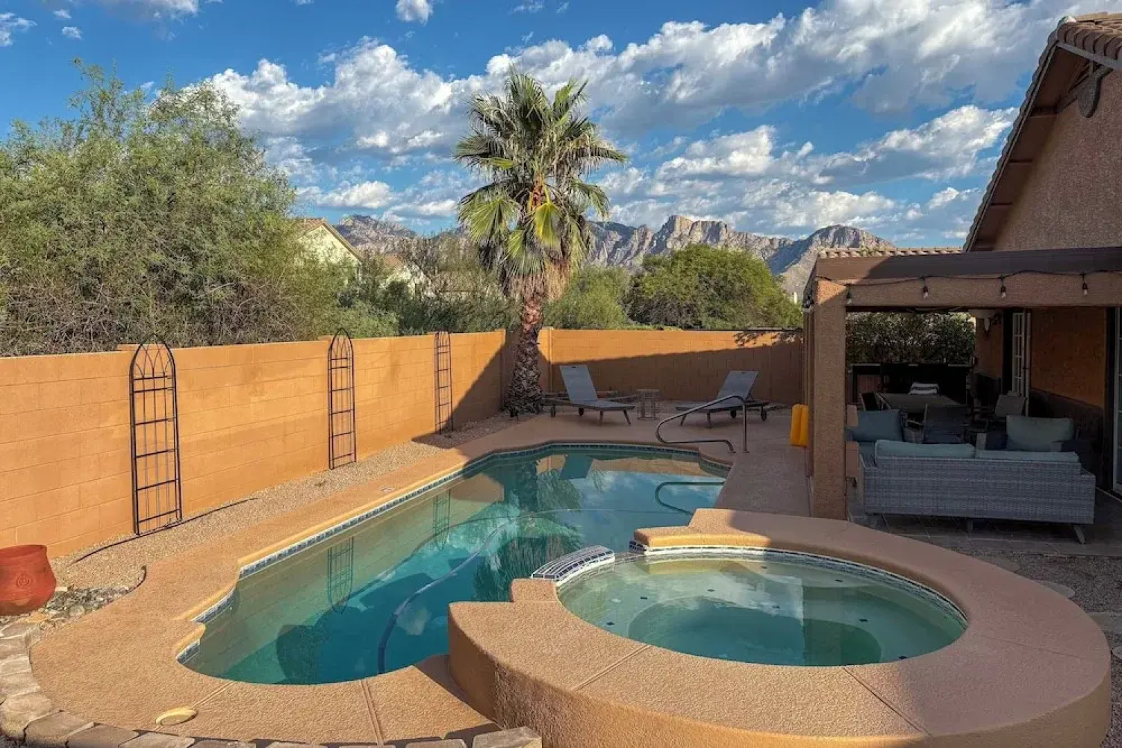 4 Mi to Catalina State Park: Mountain-view Home