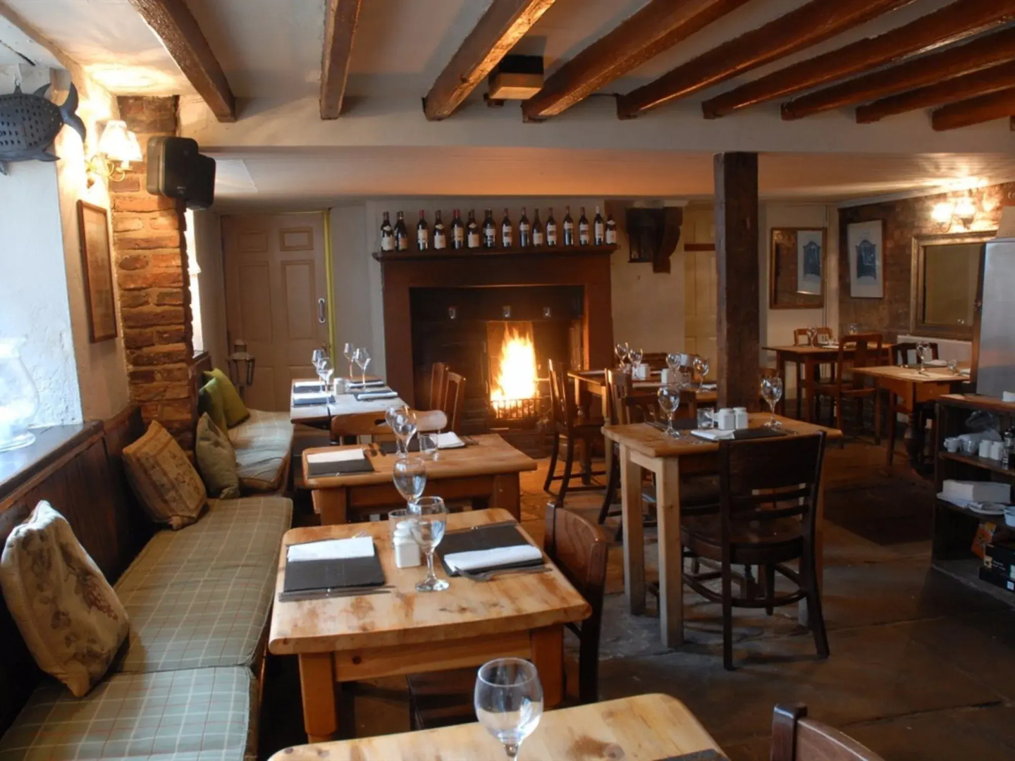 The White Horse & Griffin