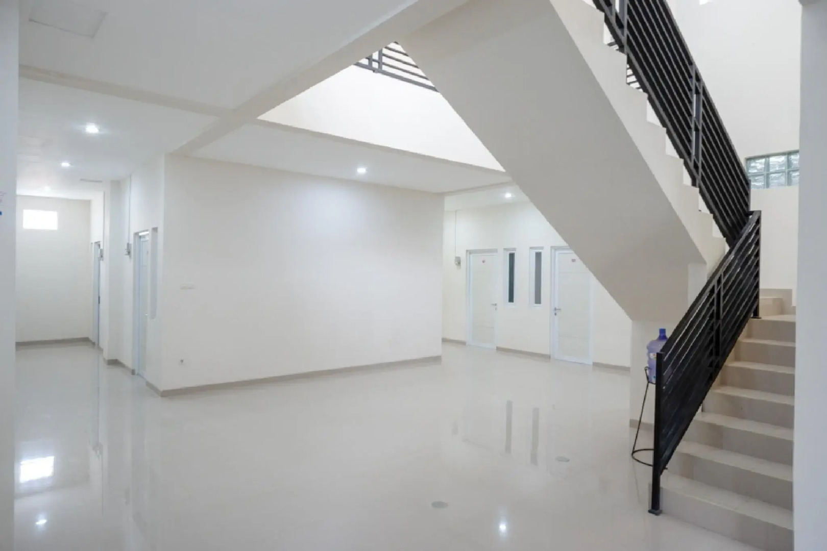 RedDoorz near Pacific Mall Tegal 2