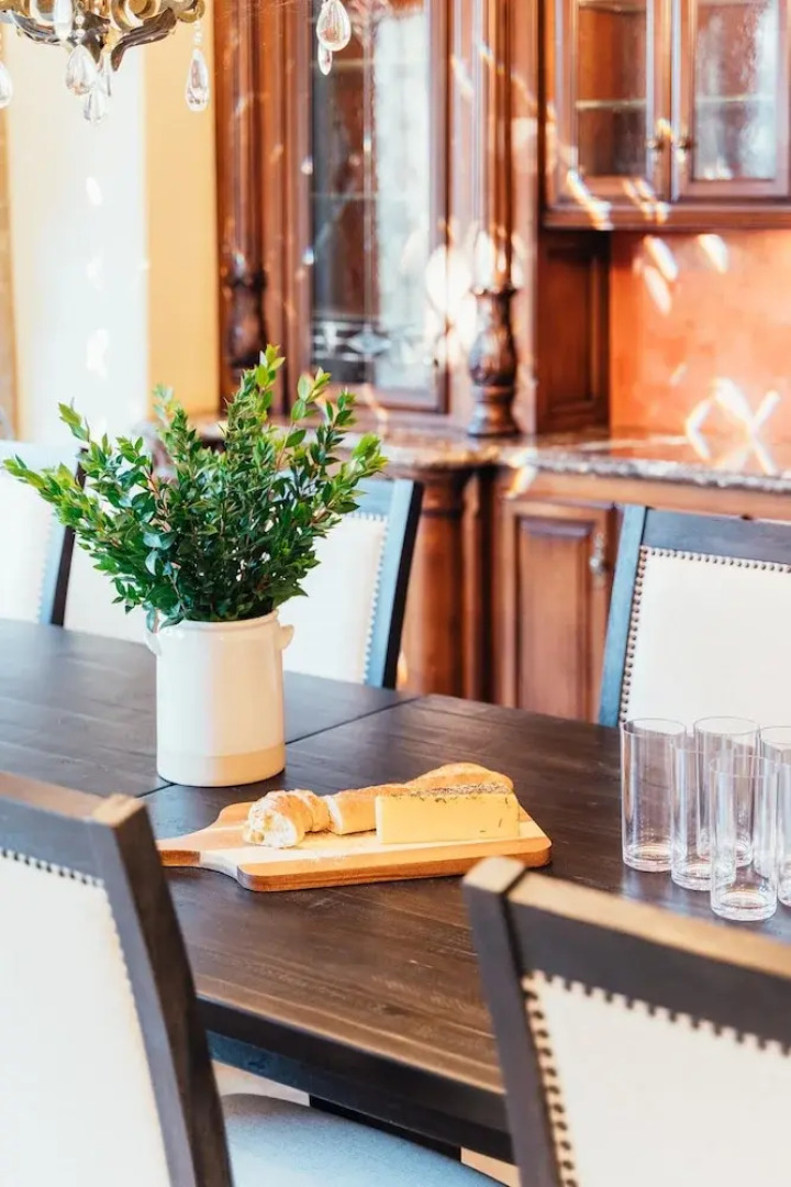 Oak Manor - Callaway