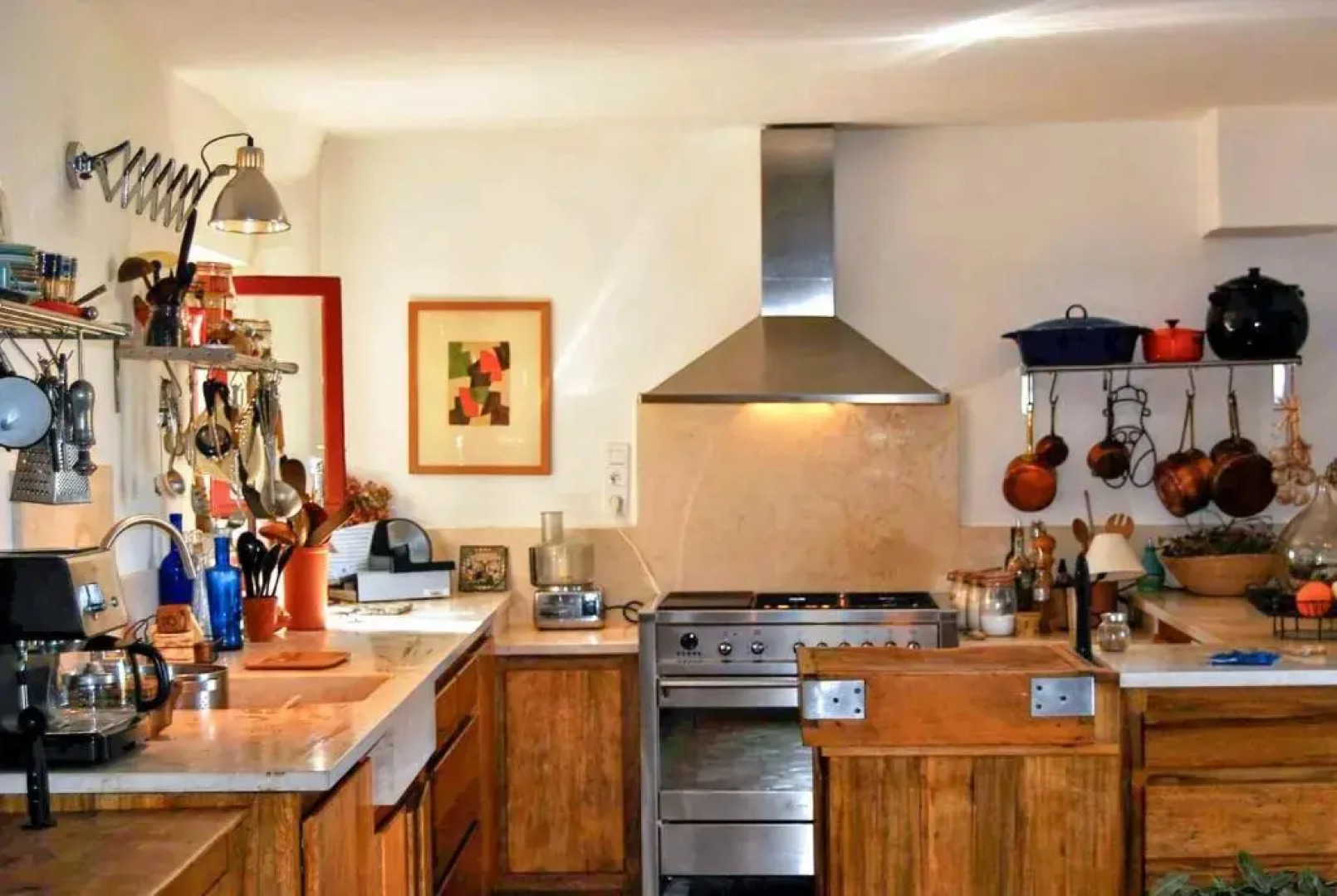 Villa de 4 chambres avec piscine privee jardin amenage et wifi a Ansouis