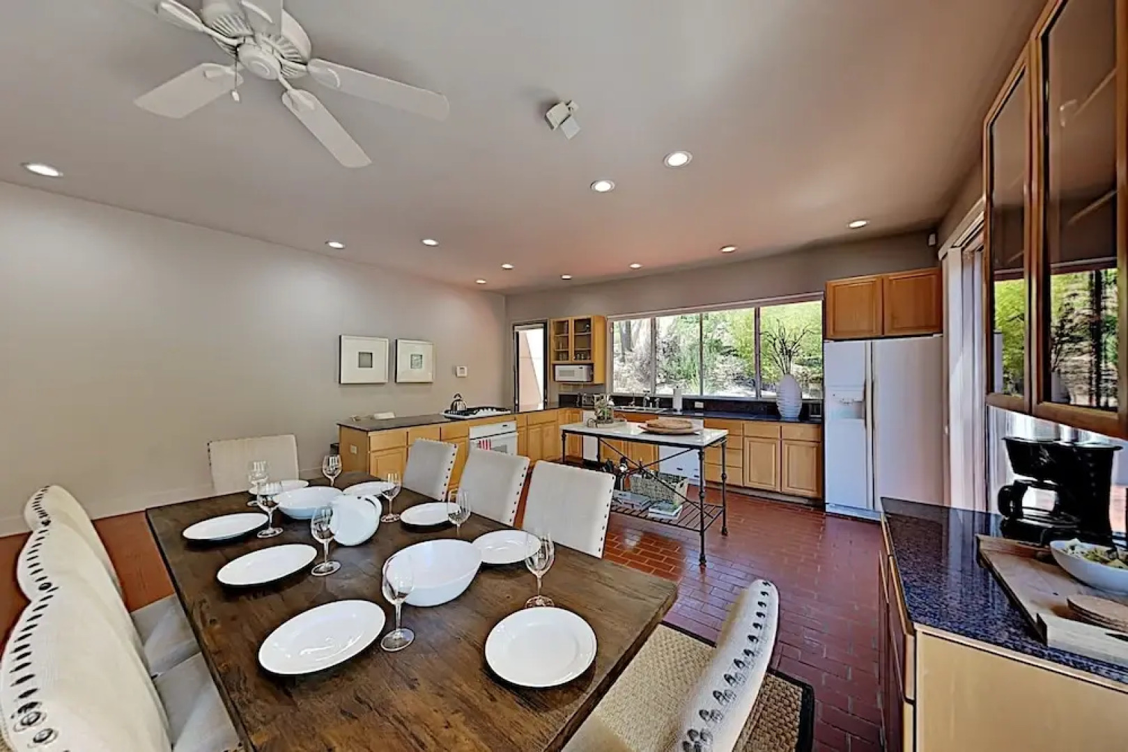 2600 Glen Ellen Home - 3 Br home by RedAwning