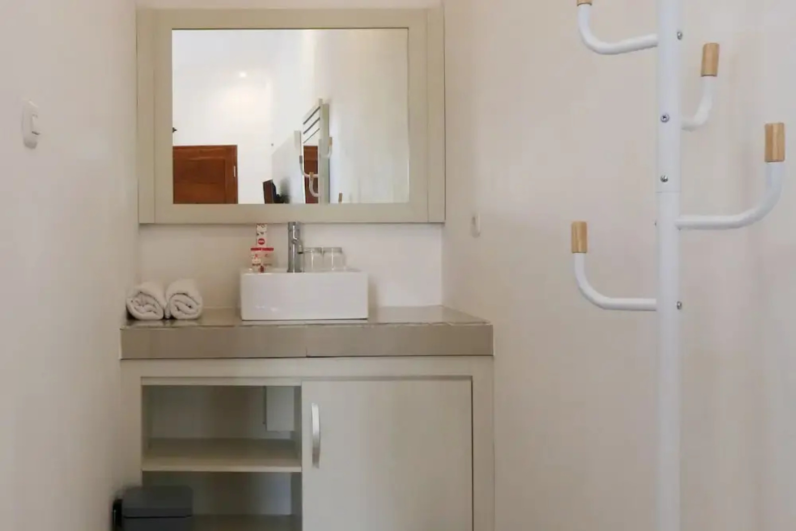 De Loran Hotel by OYO Rooms