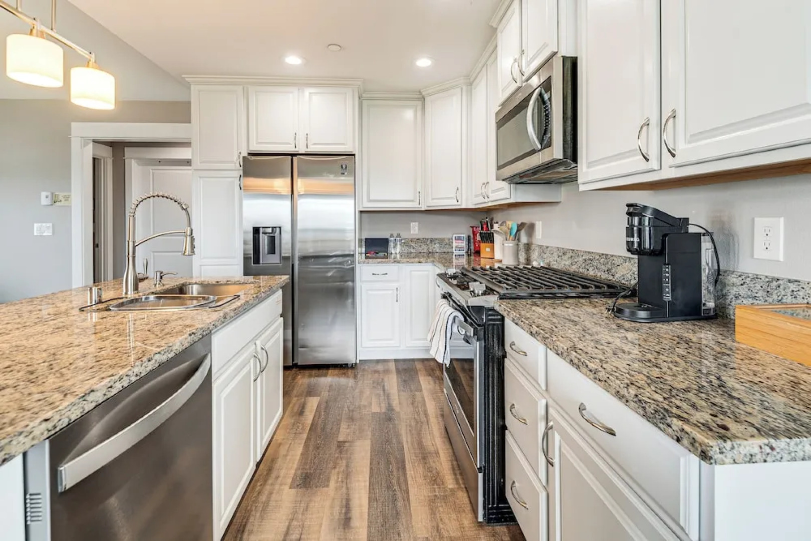 Modern Ocean Shores Home, 2 Mi to Beach!