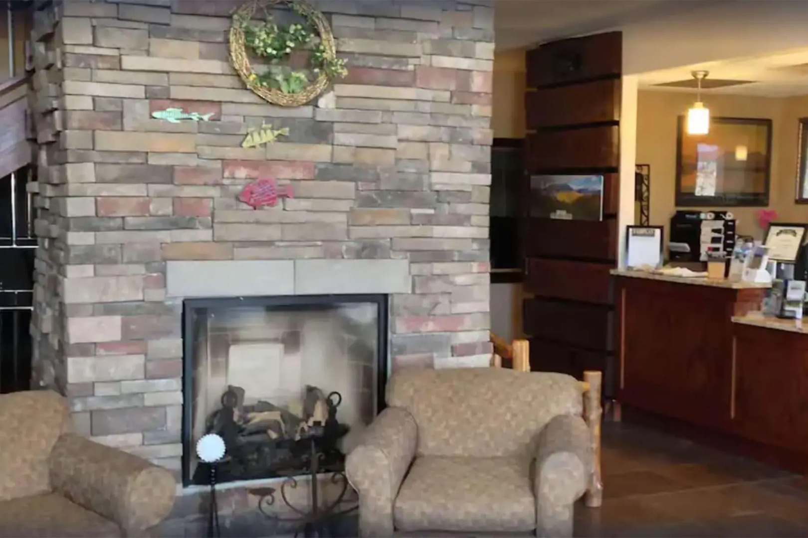 A Riverside Inn Travelodge by Wyndham