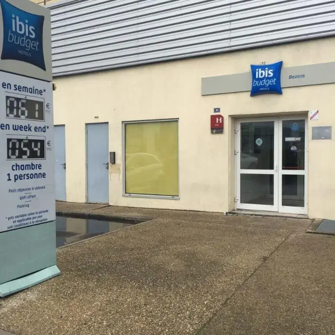 Zola 45 Bezons Hotel