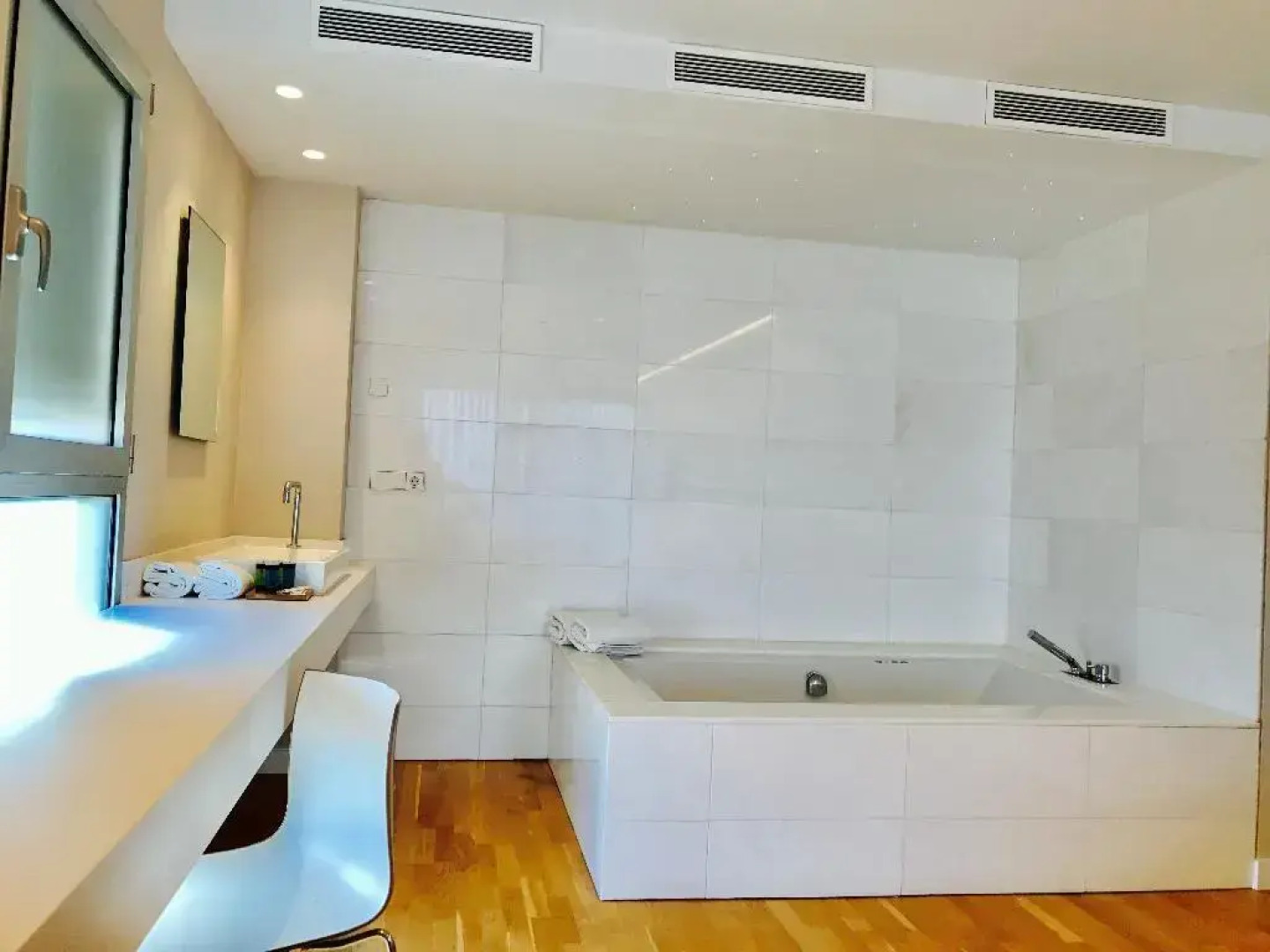 Meraki Beach Hotel - Adults Only