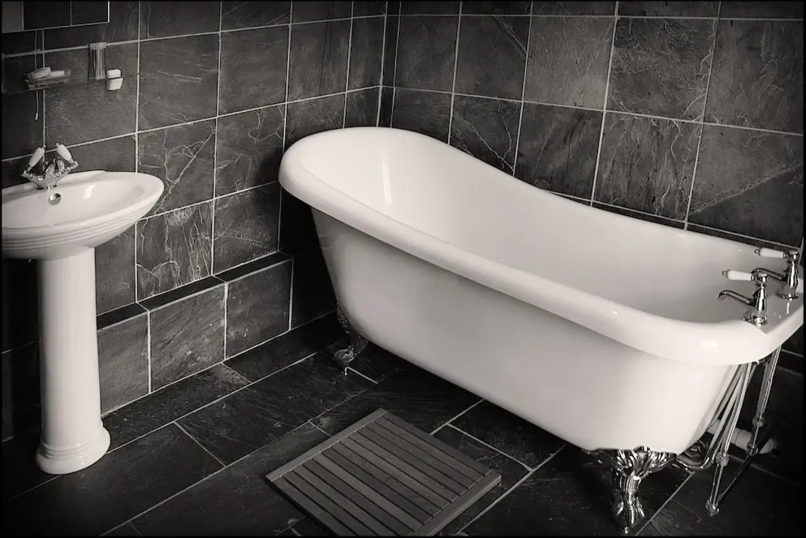 The Falls Of Dochart Inn