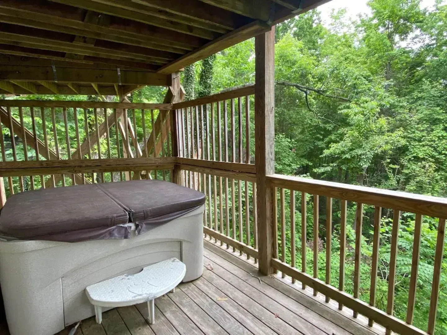 Million Dollar View - Four Bedroom Cabin