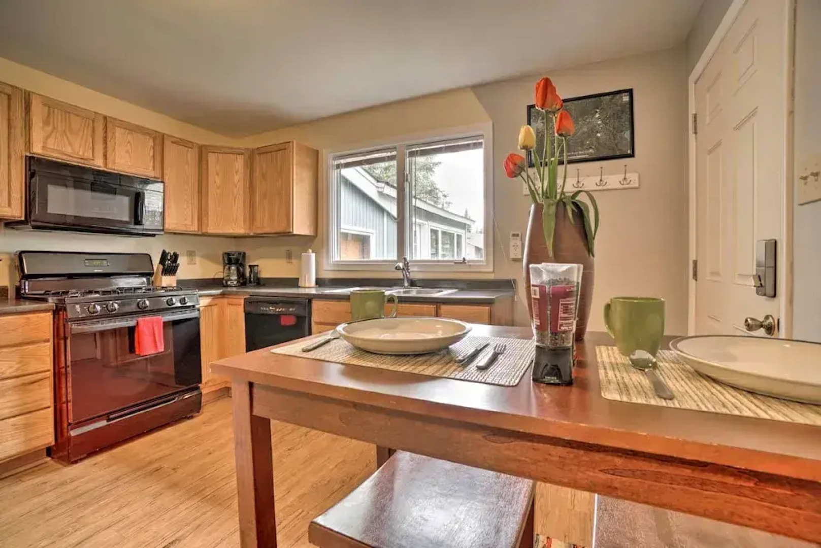 Convenient Kenai Apt - 3 Mi to Beach & Fishing