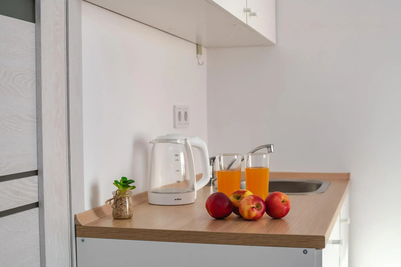 Уютные студии на проспекте 100-летия Владивостока 147