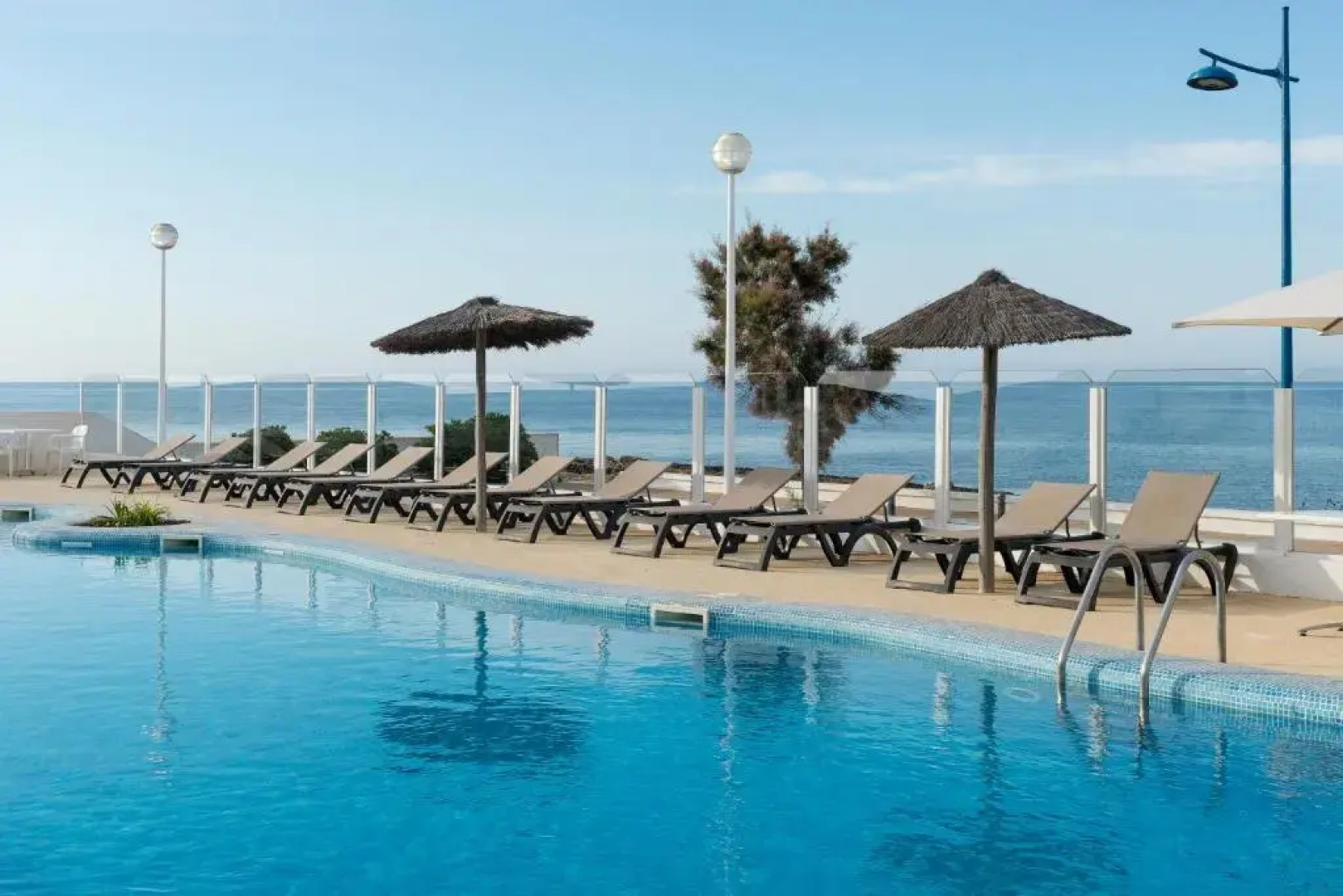 AluaSun Far Menorca Hotel