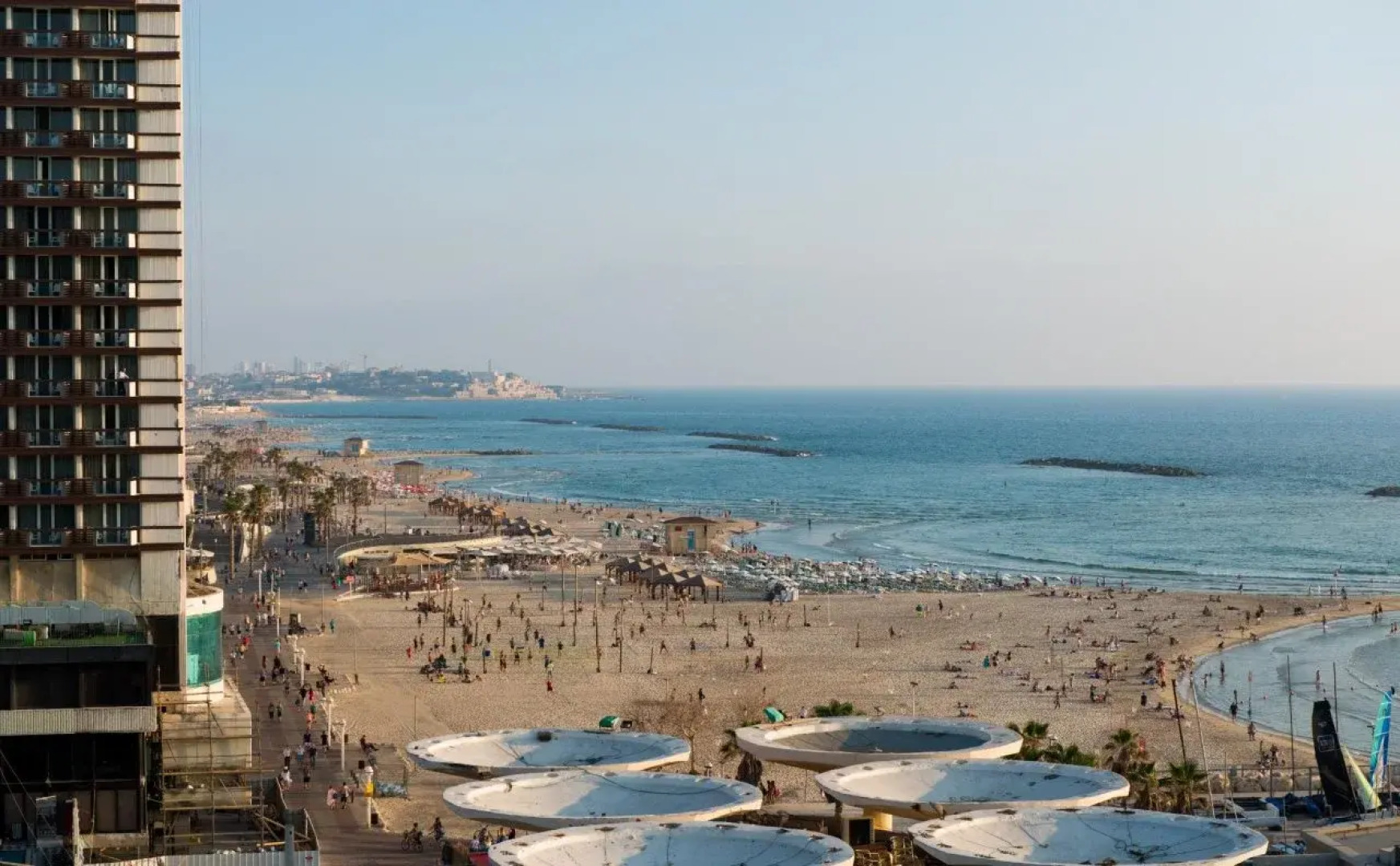 Leonardo Gordon Beach