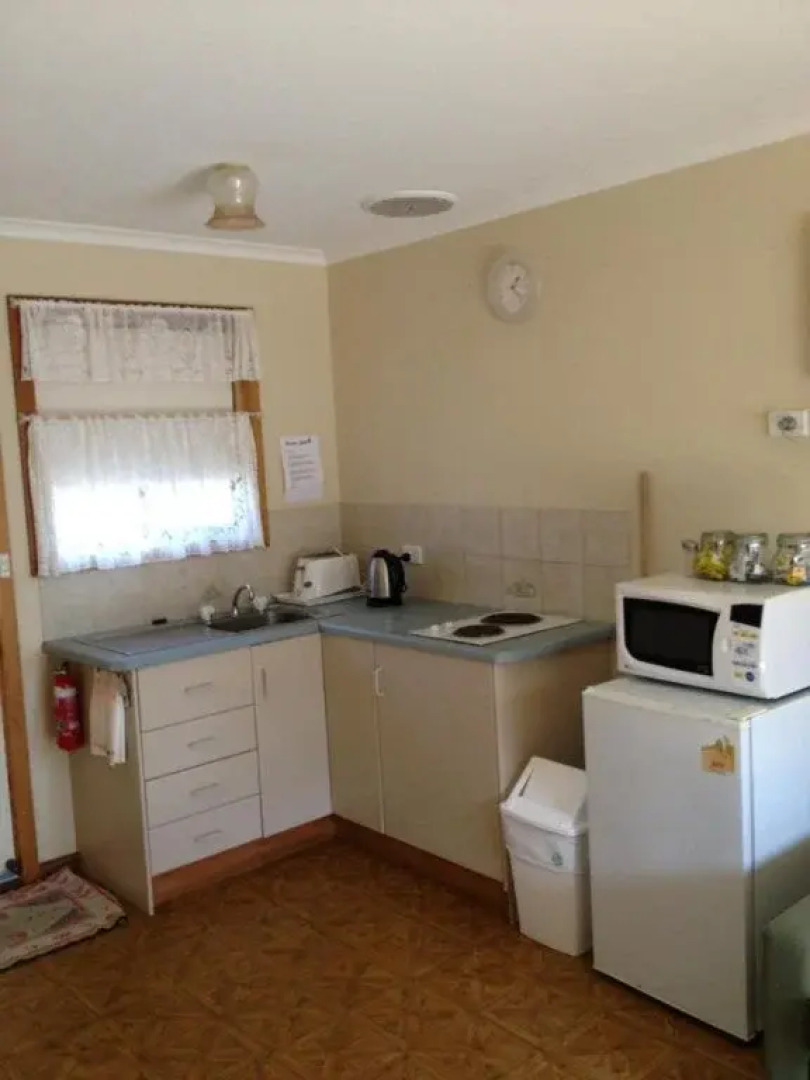 Parndana Hotel Cabins