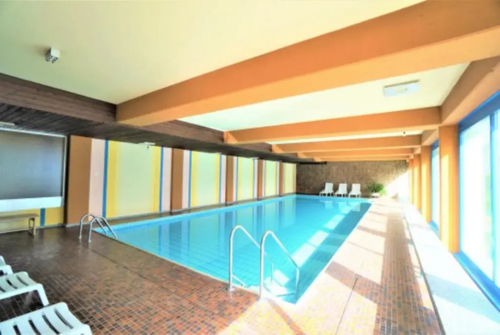 Lovely 1-bedroom vacation studio apartment with pool and sauna