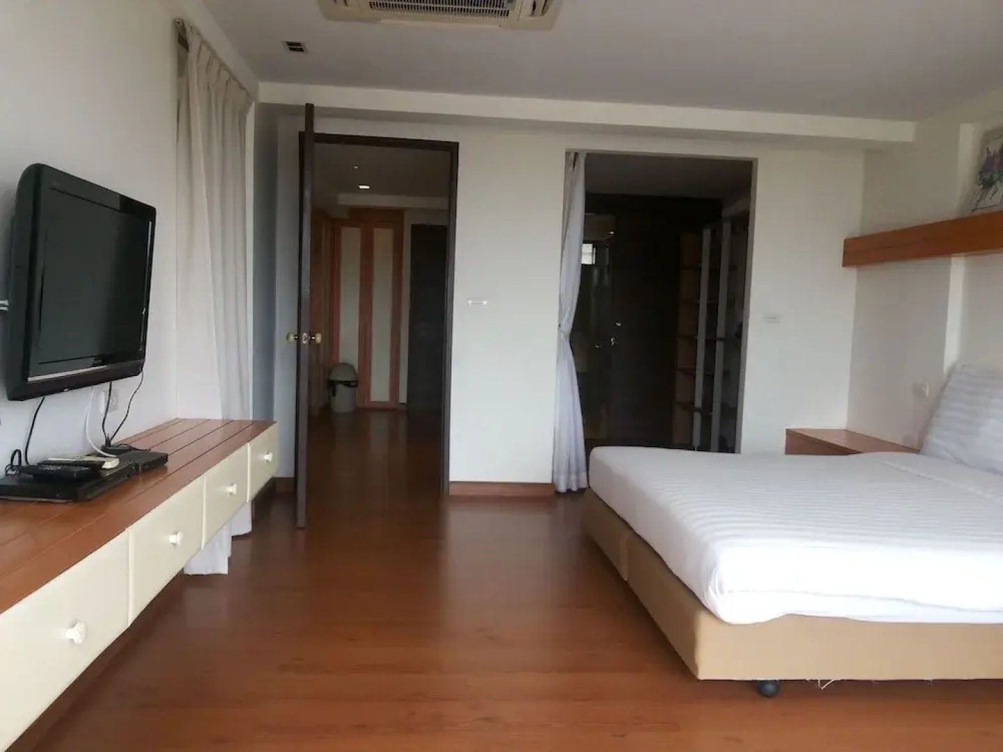 The Green Golf Residence Condominium