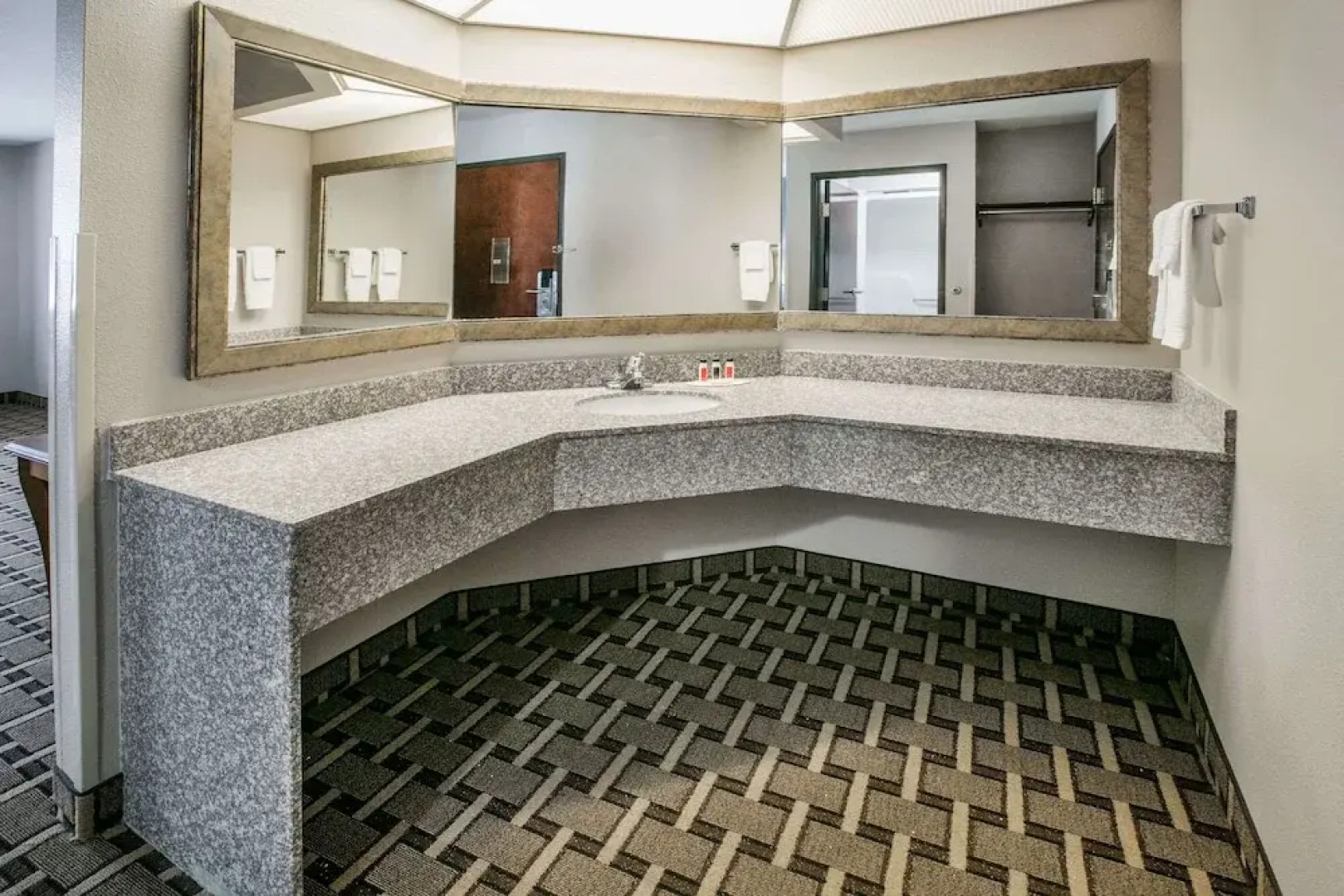 Baymont Inn & Suites Lawton