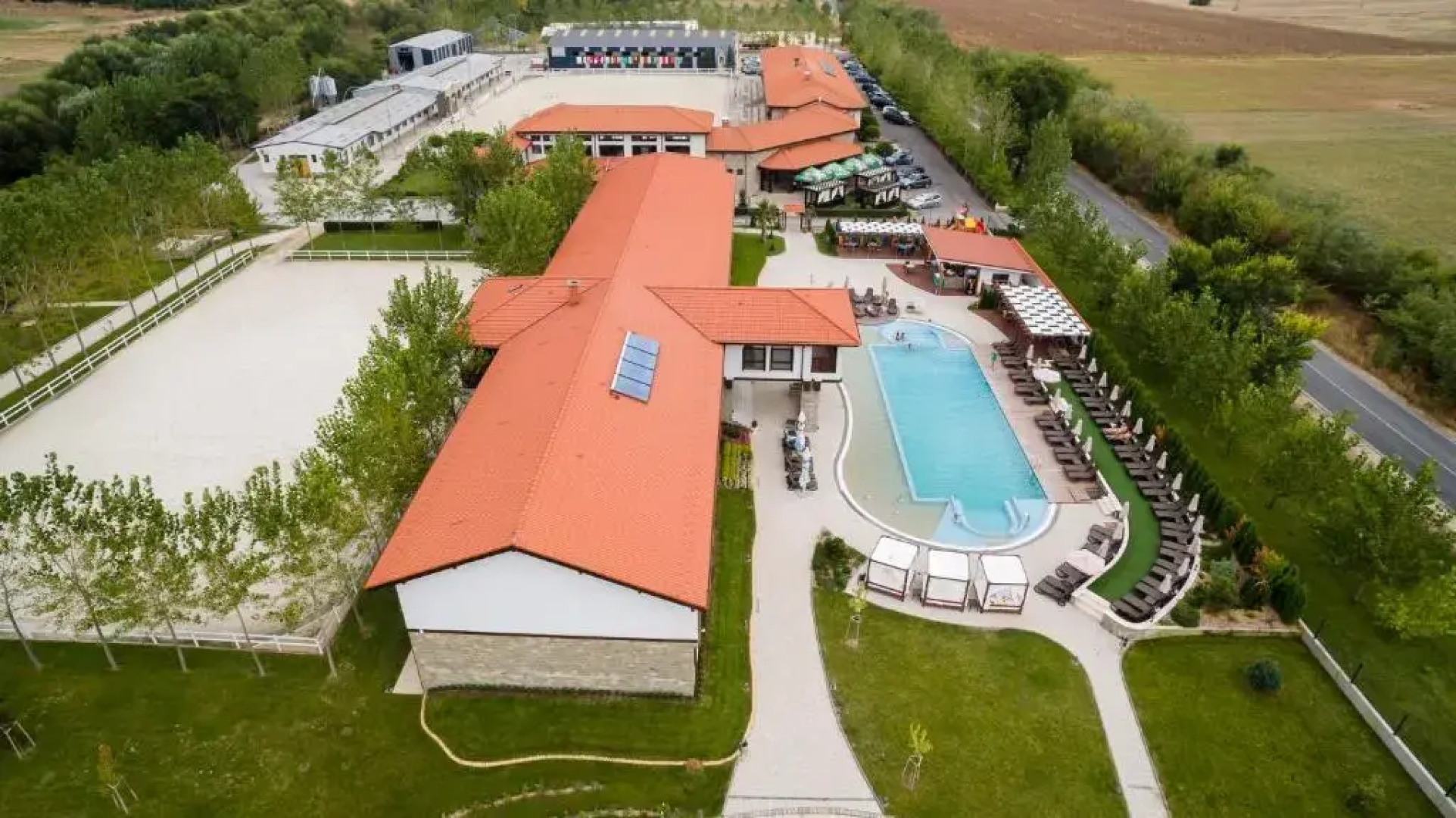 Boutique Complex Trakiets