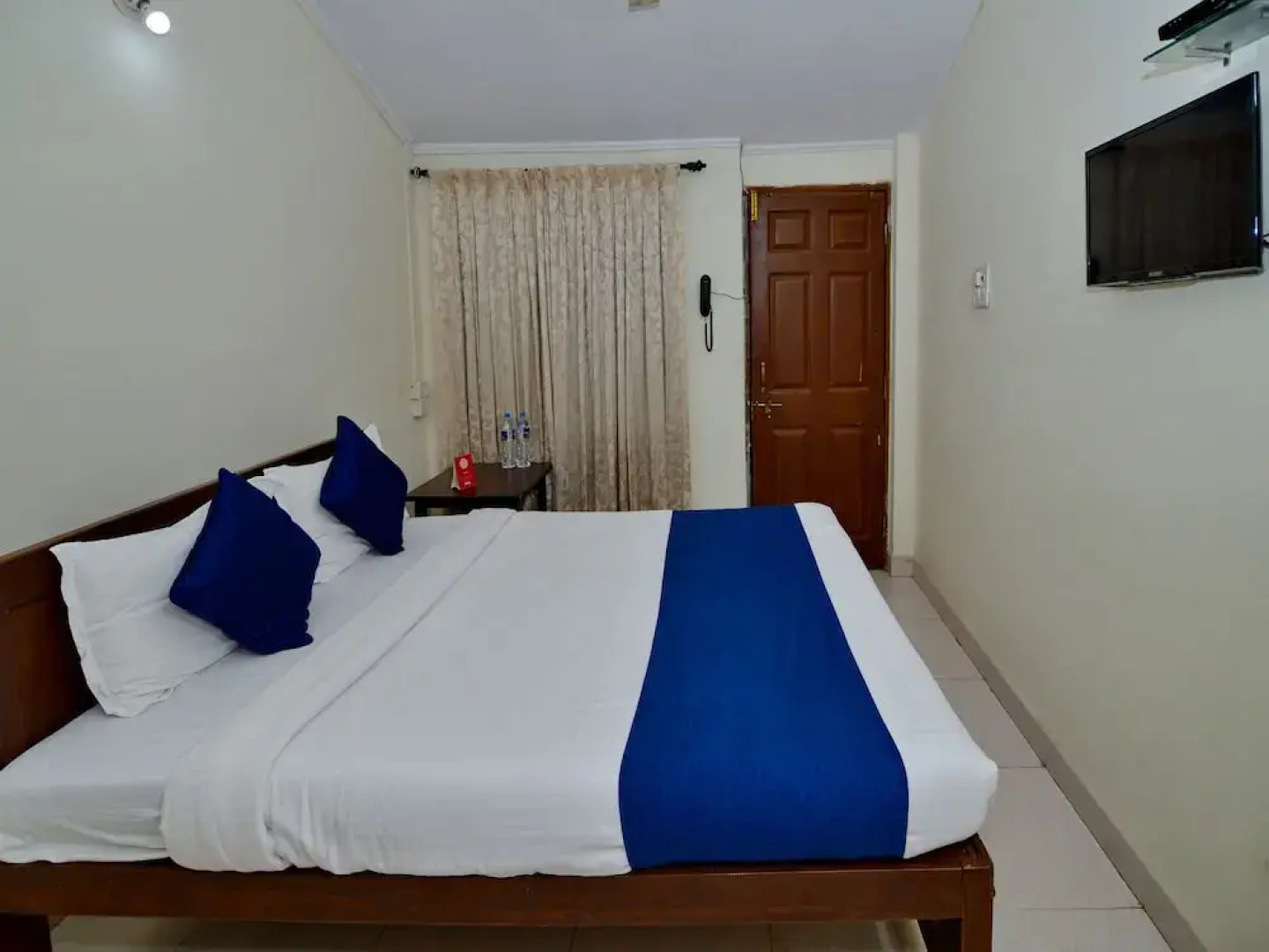 OYO 833 Hotel Prince Santosh Holiday Homes