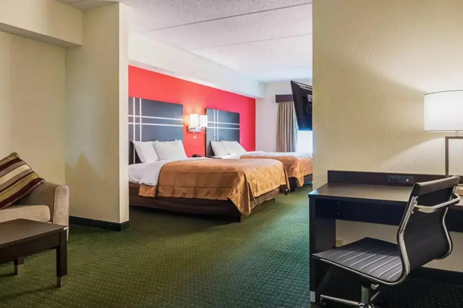 Quality Suites Atlanta Airport East