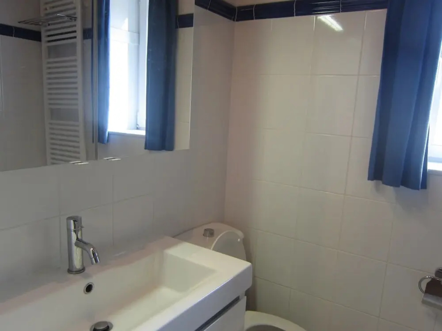 Modern Holiday Home in Gembloux with Meadows Nearby