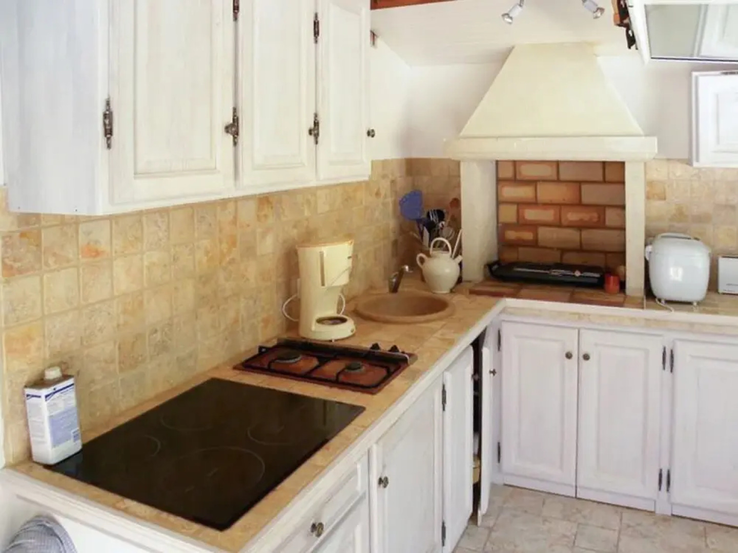 Spacious, 3-bedroom House With a Private Swimming Pool, Garden and Ter