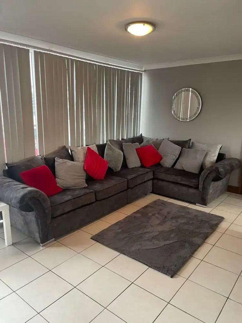 Charming 3-bed Chalet in Kidwelly