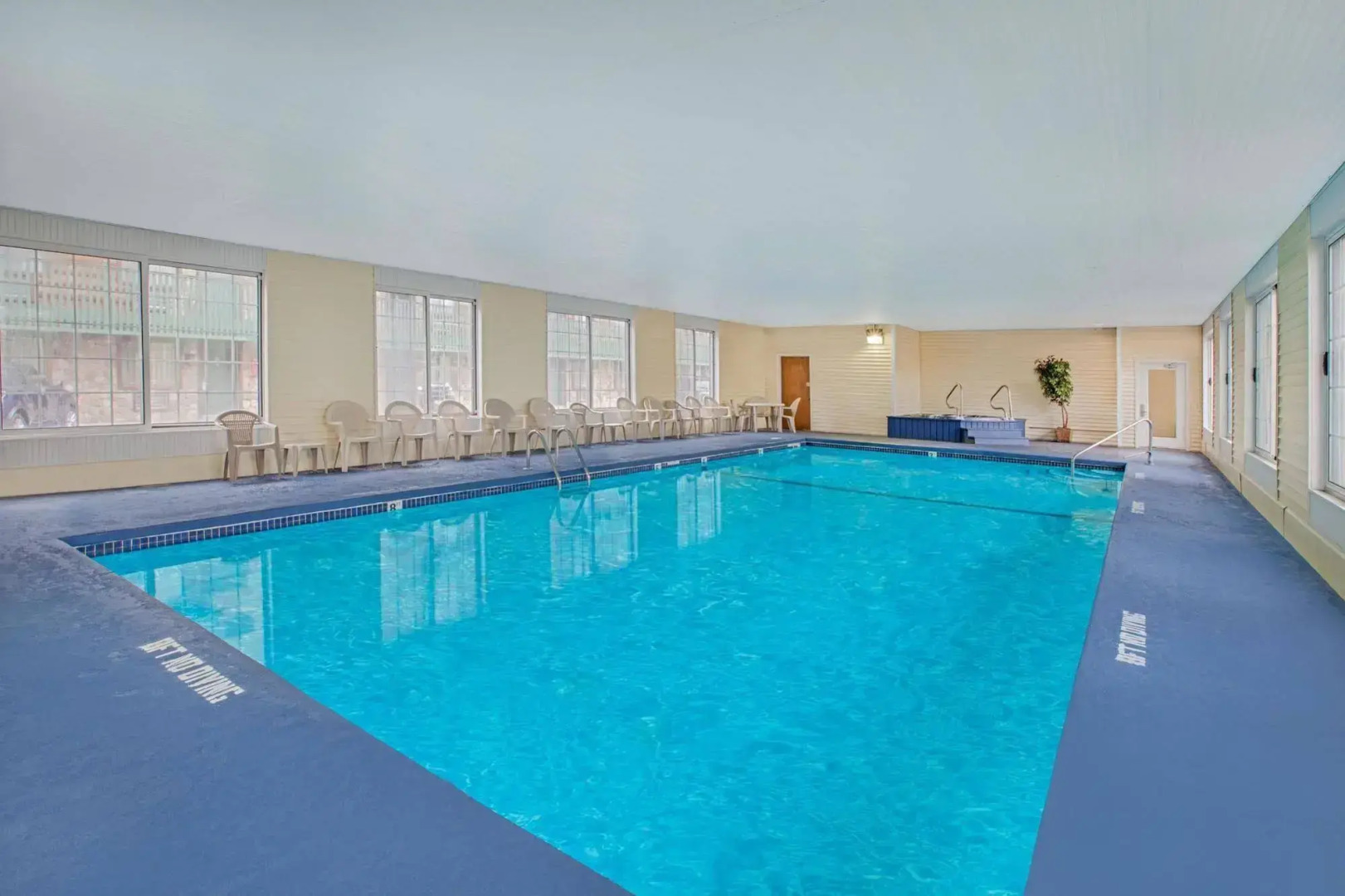 Days Inn by Wyndham Mackinaw City/Bridgeview Area