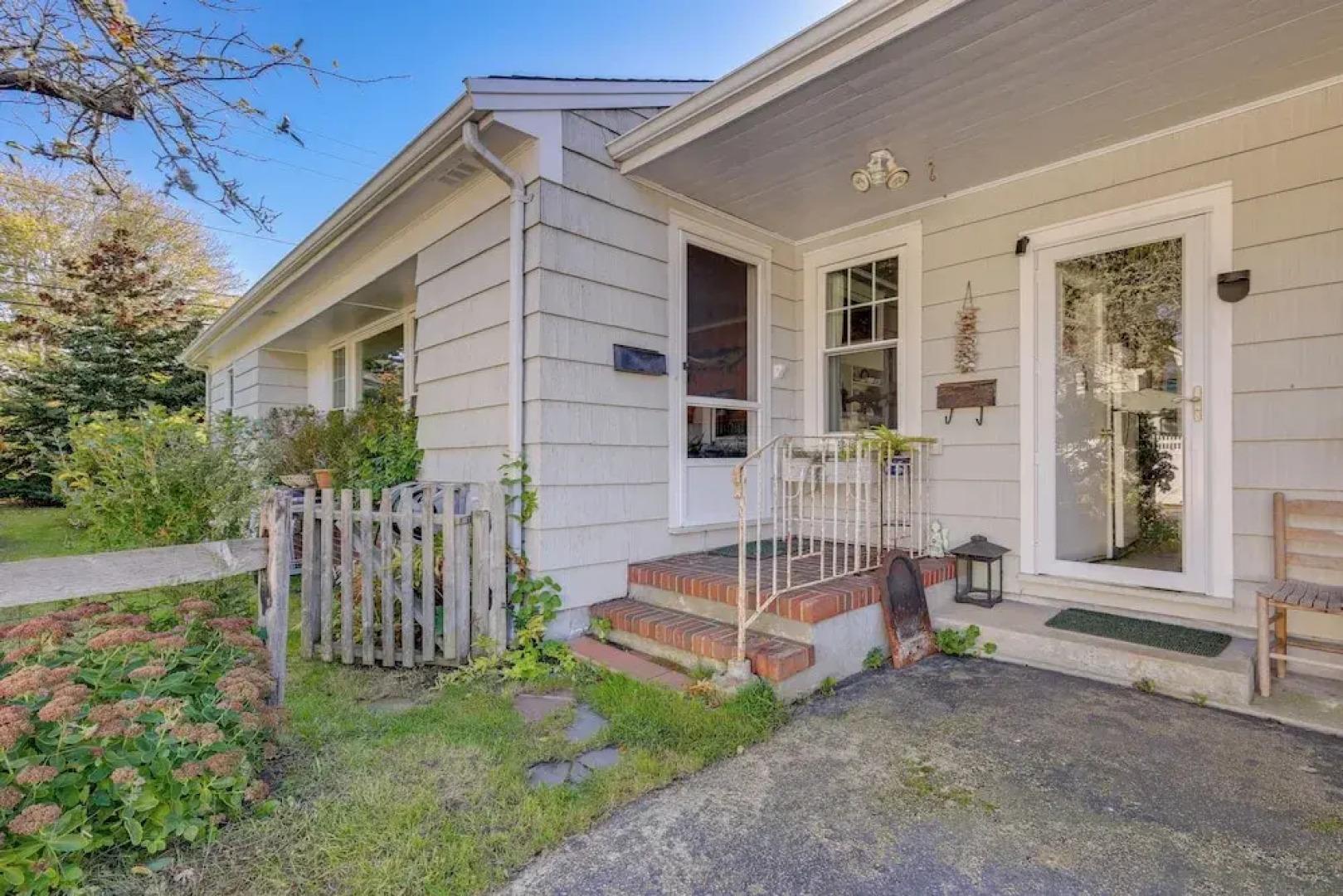 Cape Cod Home: Walk to Beach & Main St Hyannis!