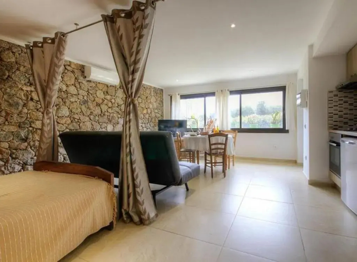 Studio avec jardin amenage et wifi a Moltifao