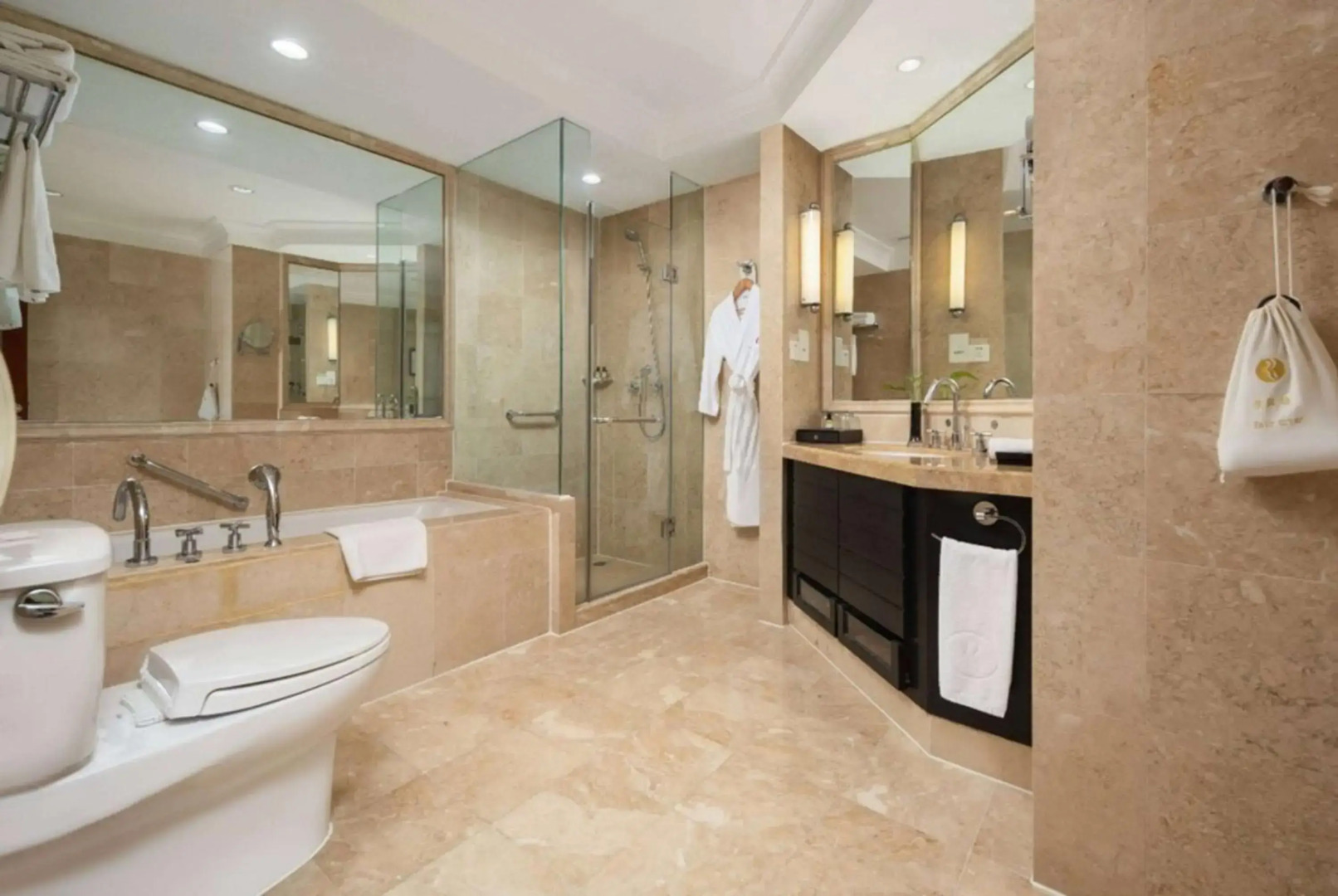 Ramada Plaza Wuhan Optics Valley