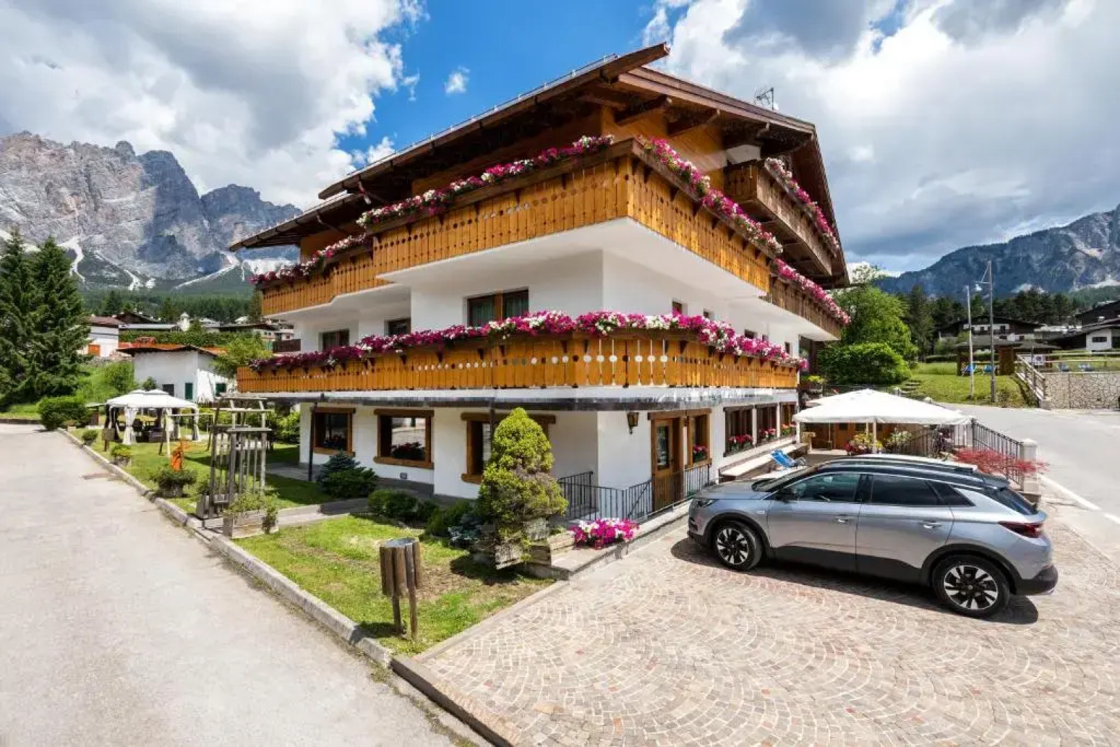 Barisetti Sport Hotel