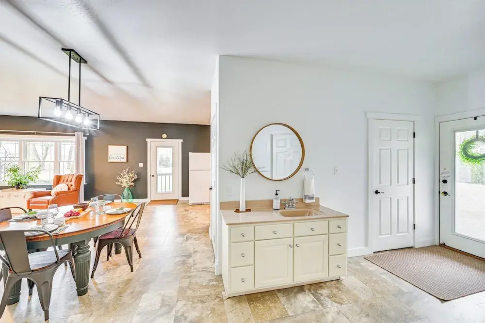 Shipshewana Guest House With Fire Pit!