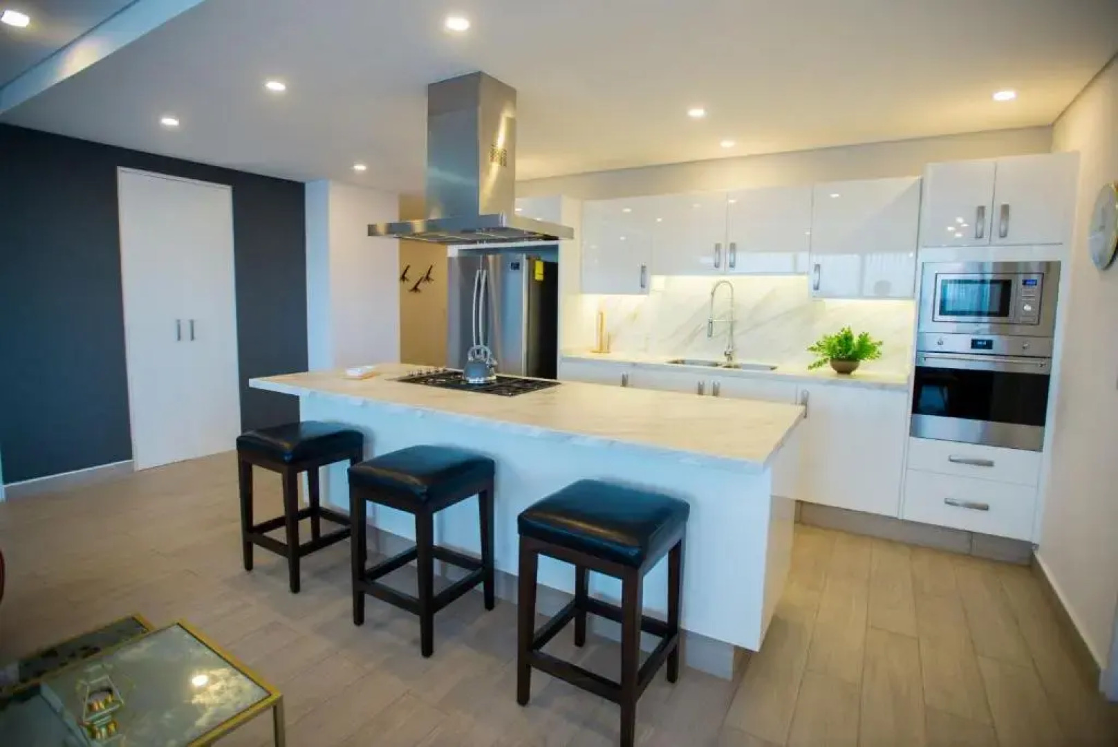 Real View Towers E201 by Casago